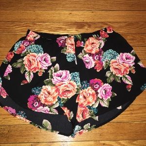 Black floral flowy shorts